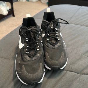 Men Black and White Air270 React
